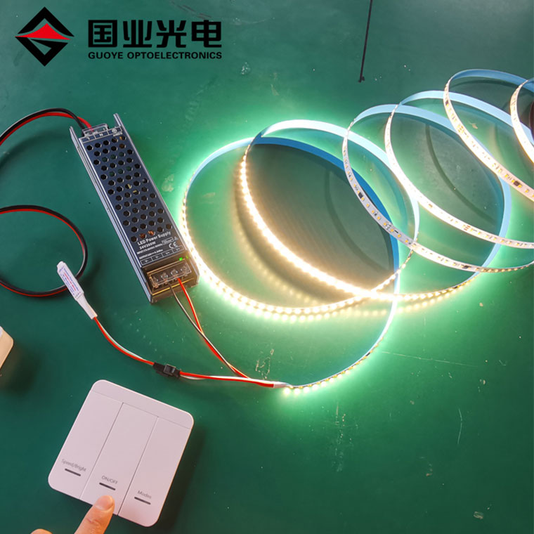 Color chasing led strip